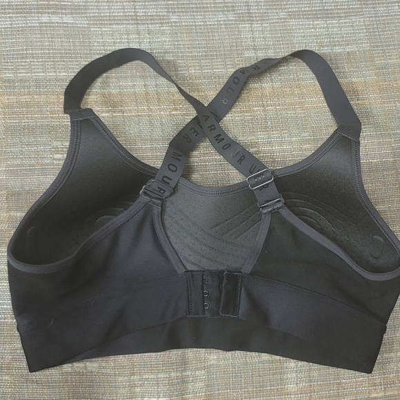 Under armour fitted sports bra - Picture 4 of 5